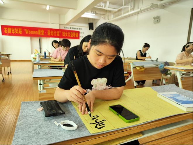 leyu·乐鱼“Women 教室・迎光行远” 第二期启动： 石狮姐妹再启生长新程(图9)